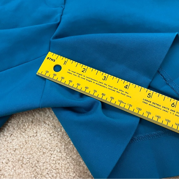 WHBM Solid Royal Blue 5" Classic Chino Shorts Sz 6 - Picture 10 of 12